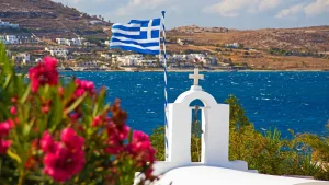 Aegean Icons: A Luxury Vacation Through the Cyclades